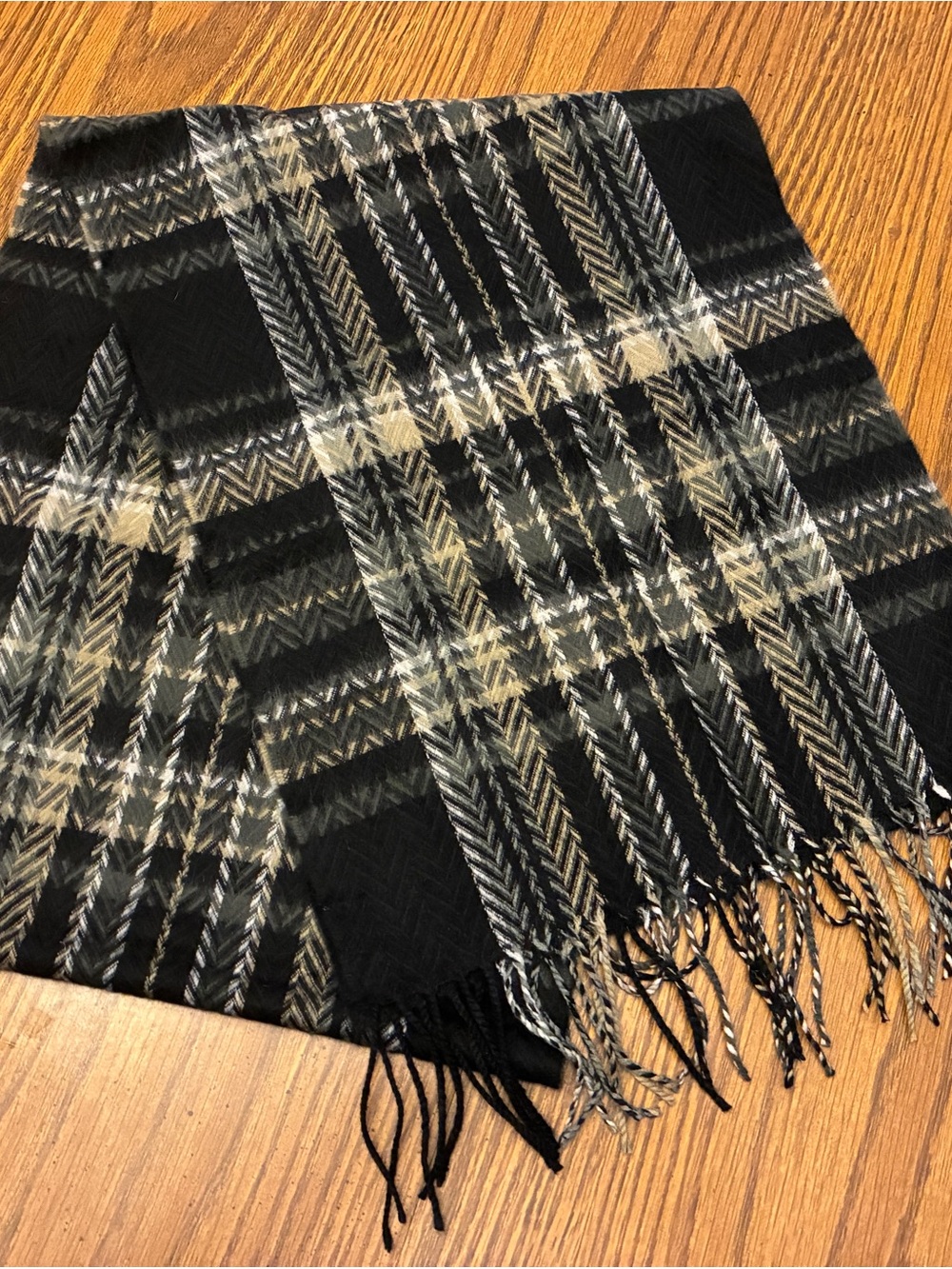 D&Y Black, Gray & Cream Plaid Fringed Unisex Super Soft Scarf